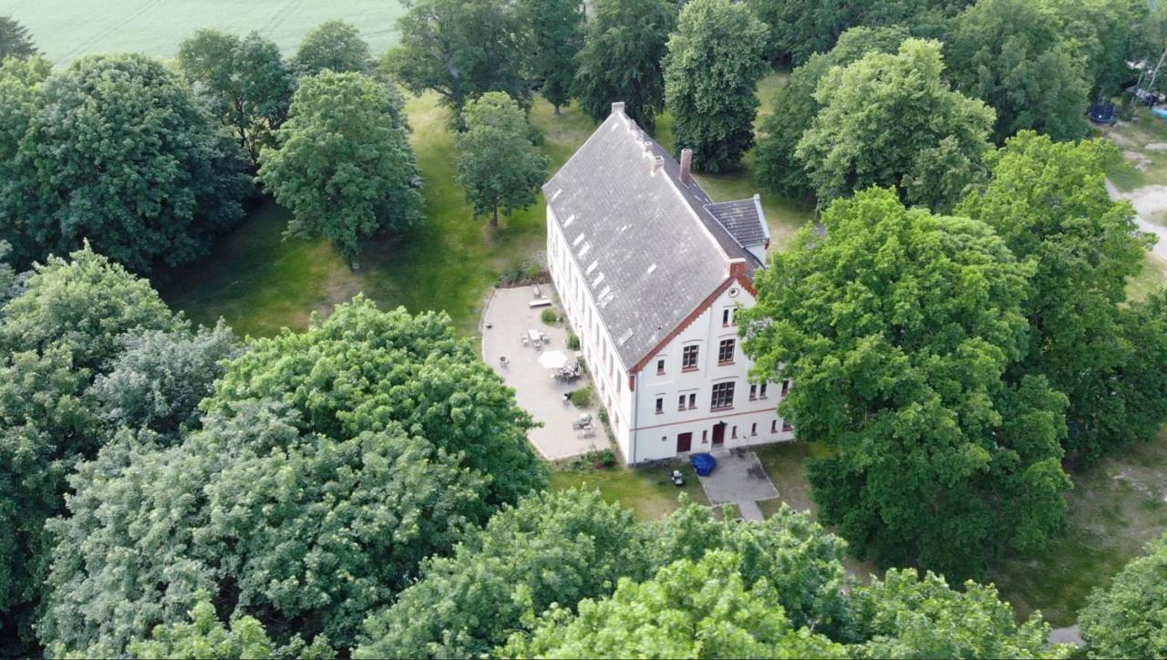 Gutshaus Zarchlin Apartment Barkhagen Екстериор снимка